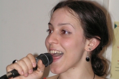 Elisa canta